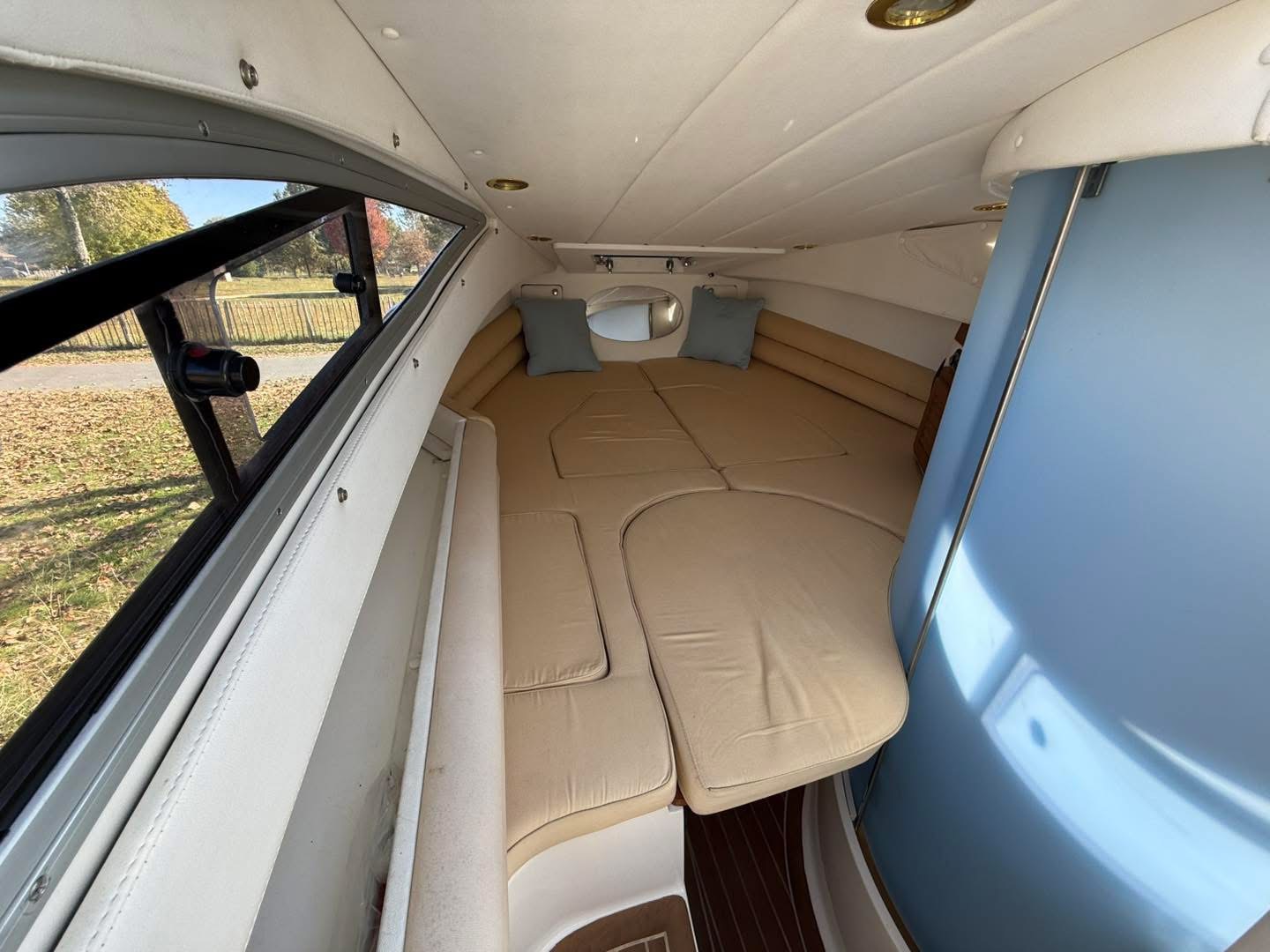 32DDCA24-3578-40AA-854F-9568D2AEC67C