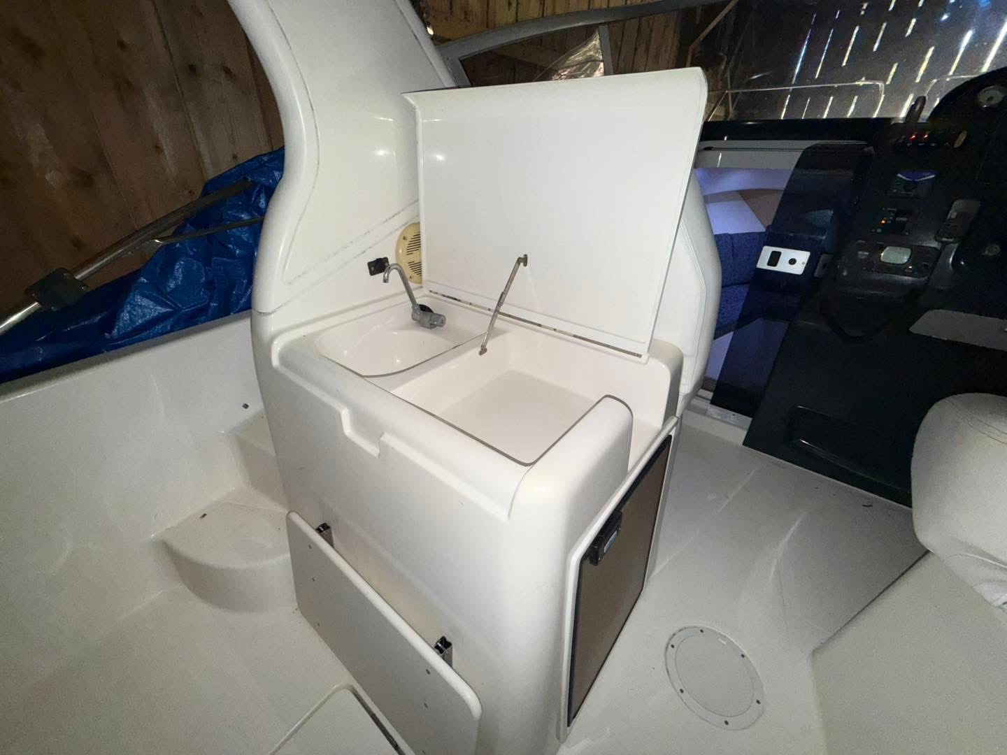 954CC95E-3D65-4558-BEA0-4C9007773428