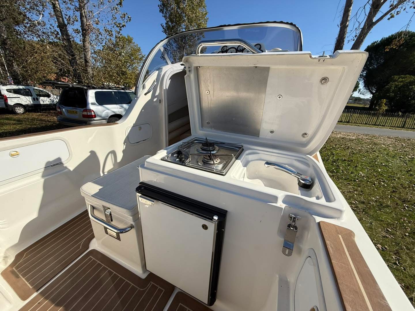 BD6652F2-EA54-4EC9-A7E1-62C215C03150