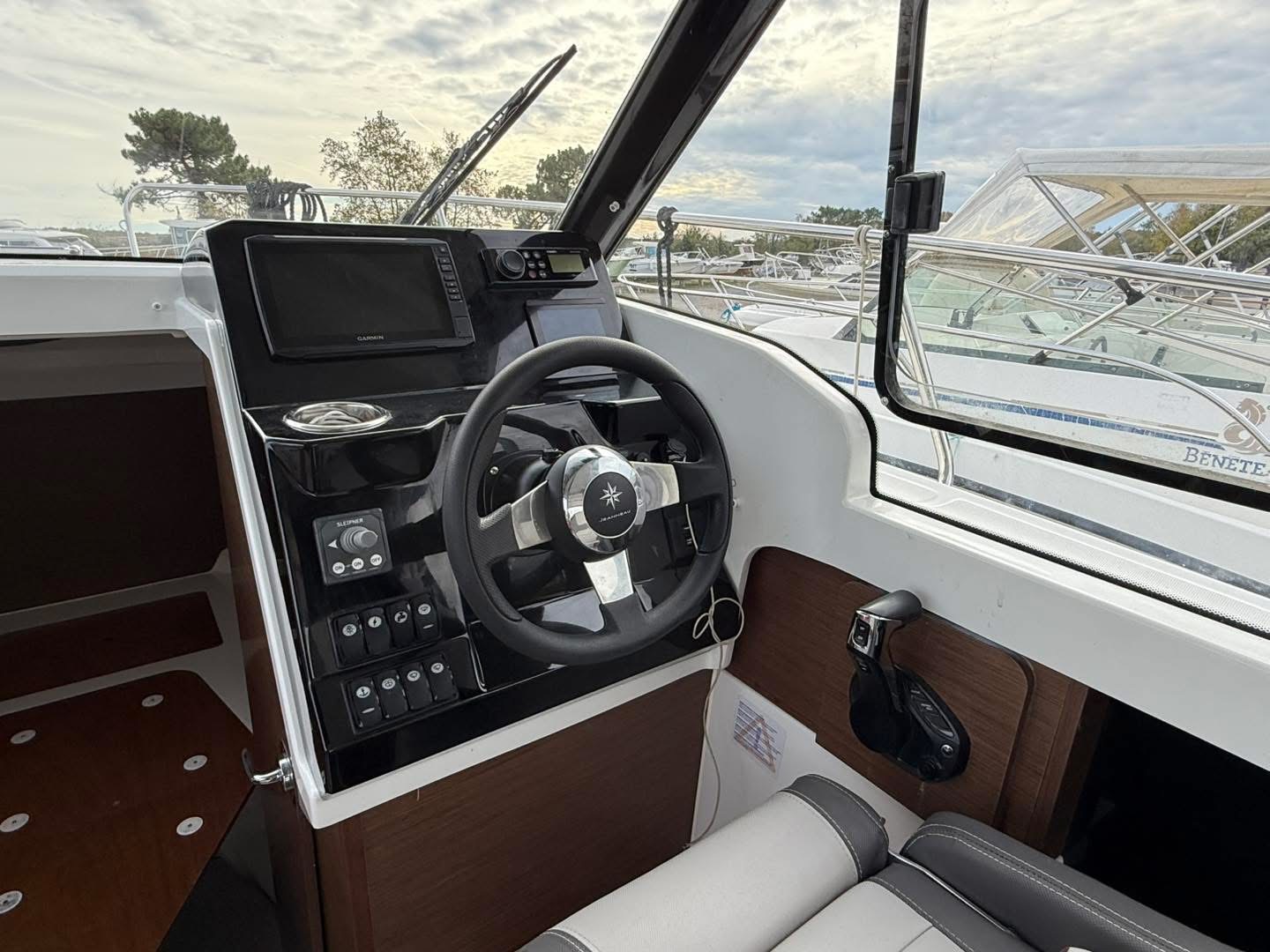 1A964FEC-AE4D-40A3-AD9F-289F30059F3A