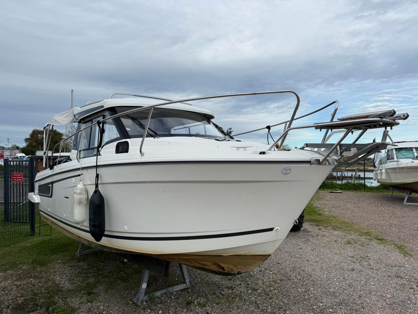 89B07859-520E-4A25-9896-91C95E1BCC9A