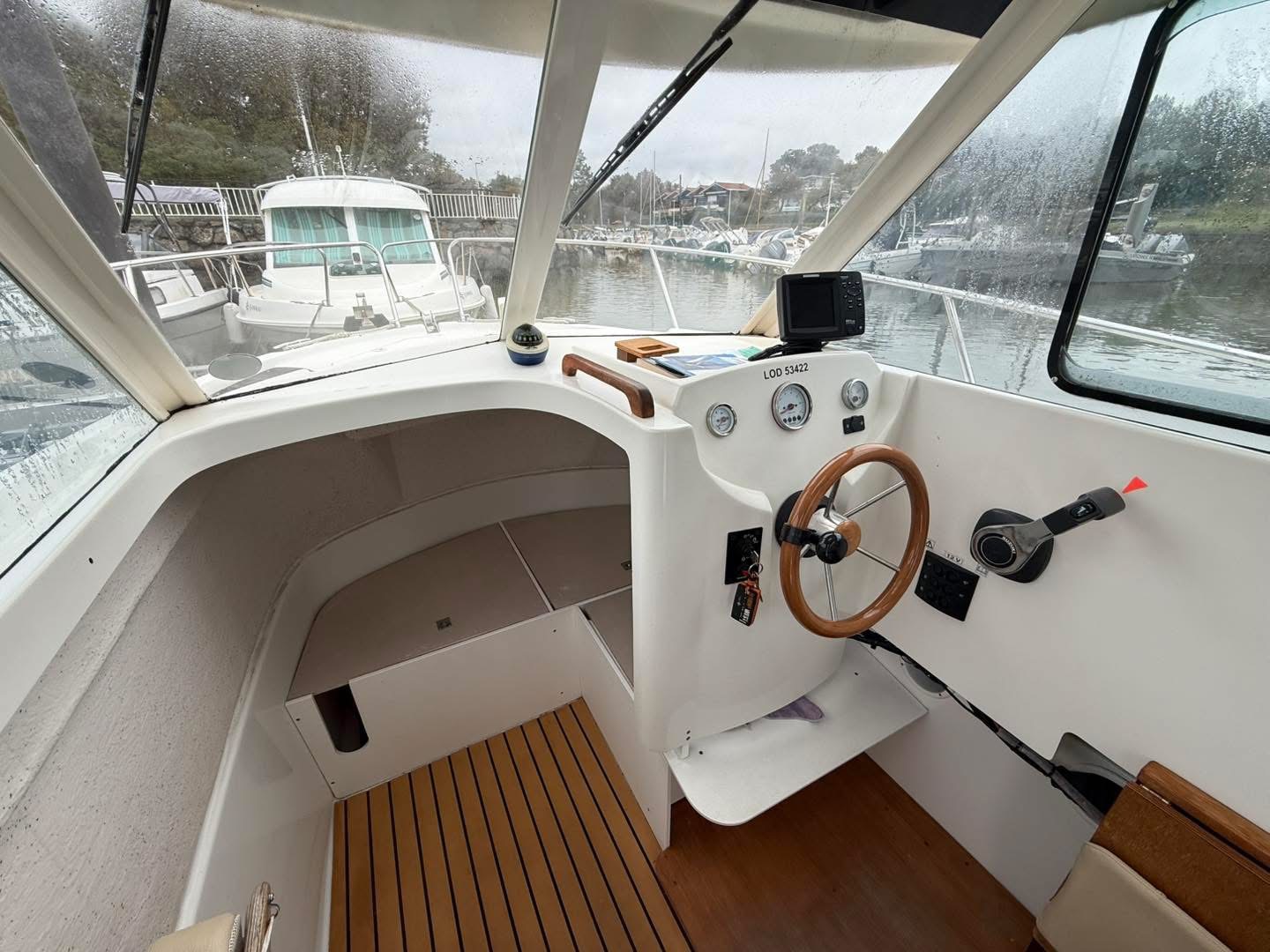 904BB67F-5DD7-4009-AF50-03479A51E26C