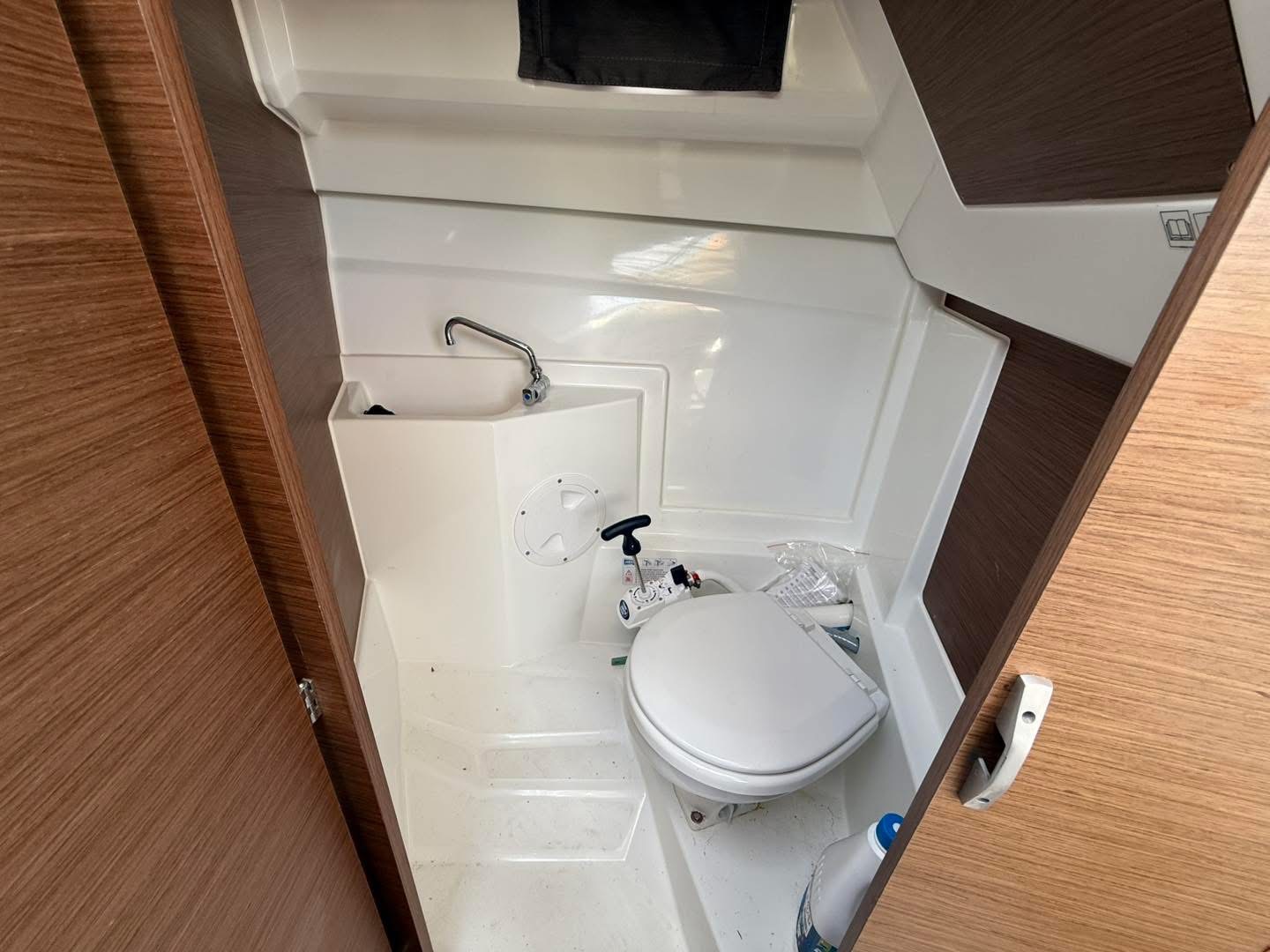 C0FD1315-792E-4EFF-9322-CC0E0CC60216