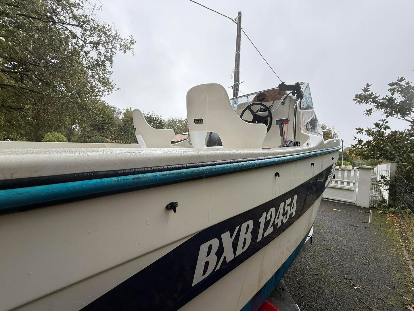 DB2746C1-F8AE-4BC6-93BA-C46712C9D595