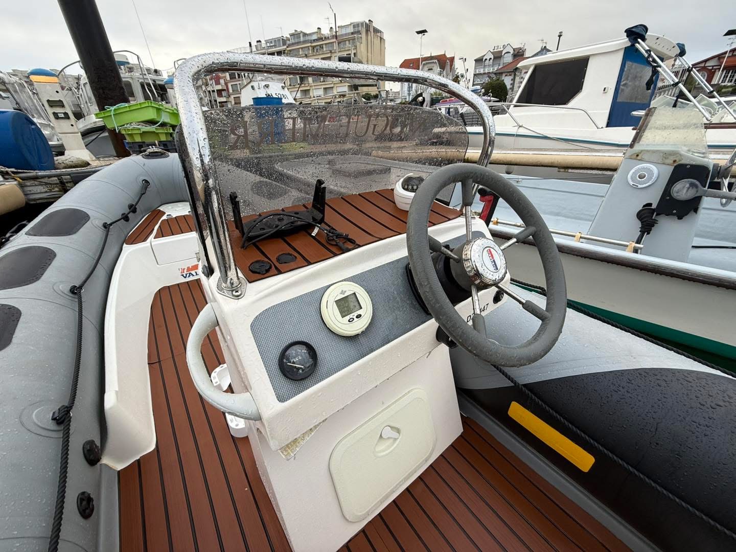 E6000436-E23D-4875-BCA3-B20FB8FBF9BB