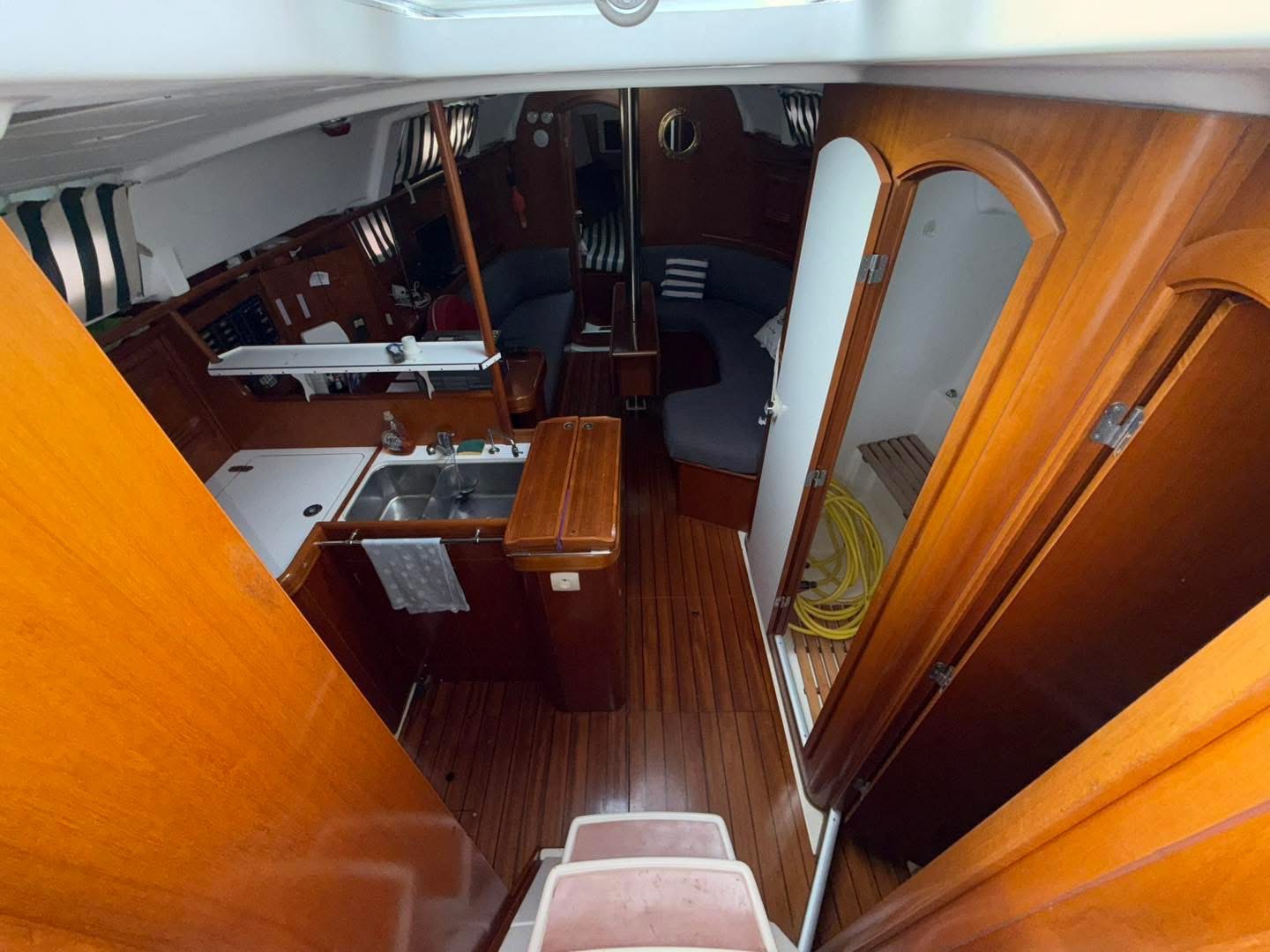 5BB03833-D0D2-405F-B2C3-2391BEE53FE4