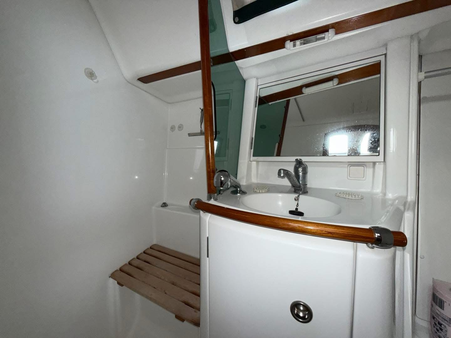 5C510DF7-492A-4089-B623-D25BCDF6C18A