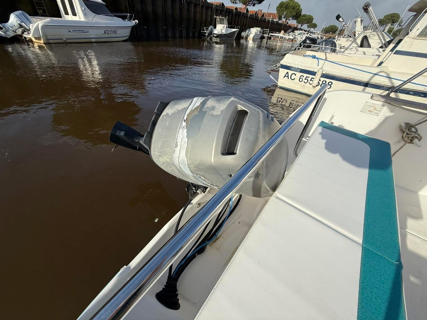 6467EFA6-F9B1-4827-B9C3-A83BA13C4960