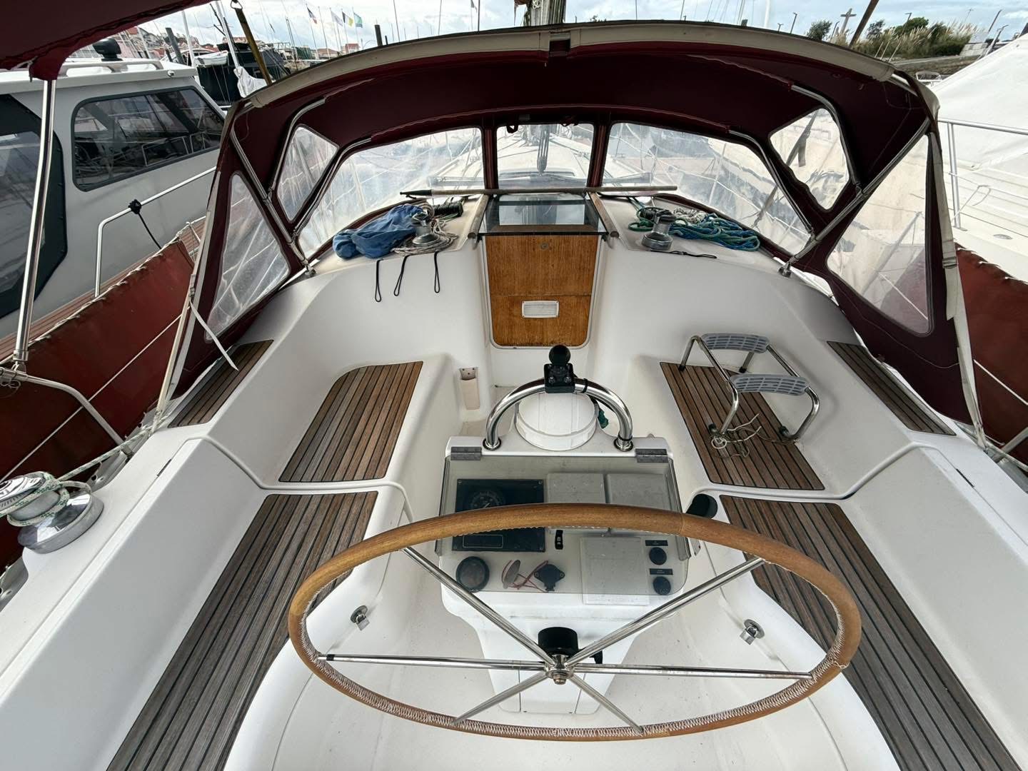 7528221D-3173-484B-9AE3-0EC20AF8204B