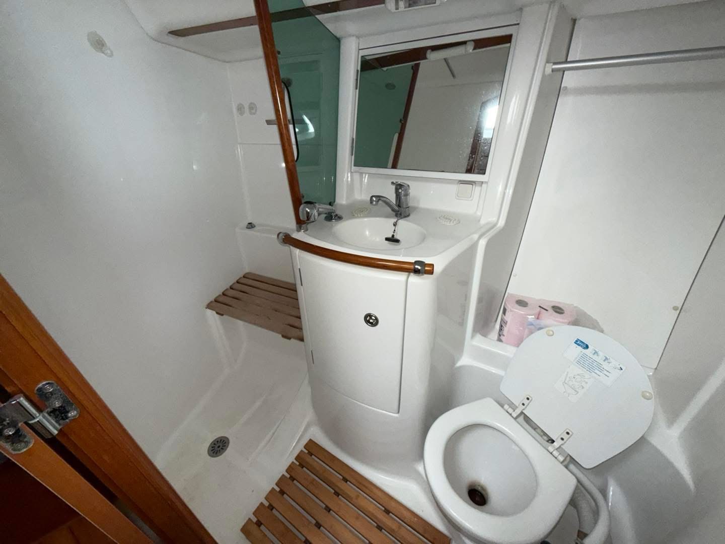 7A3A83D0-4467-4D6E-ABF2-50C0041AAB62