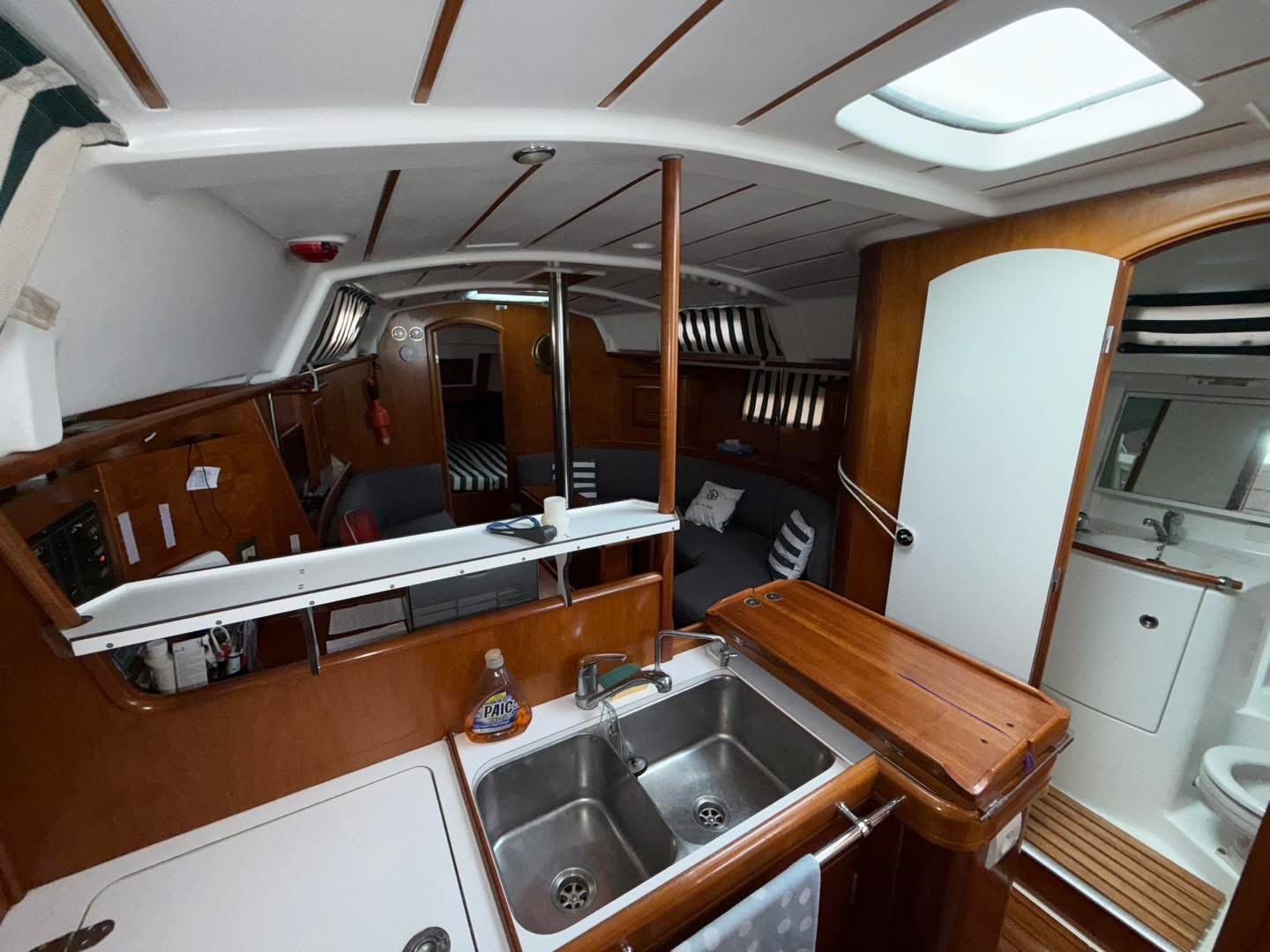 95693D12-AD0E-4048-AAD6-7803BEBBBB69