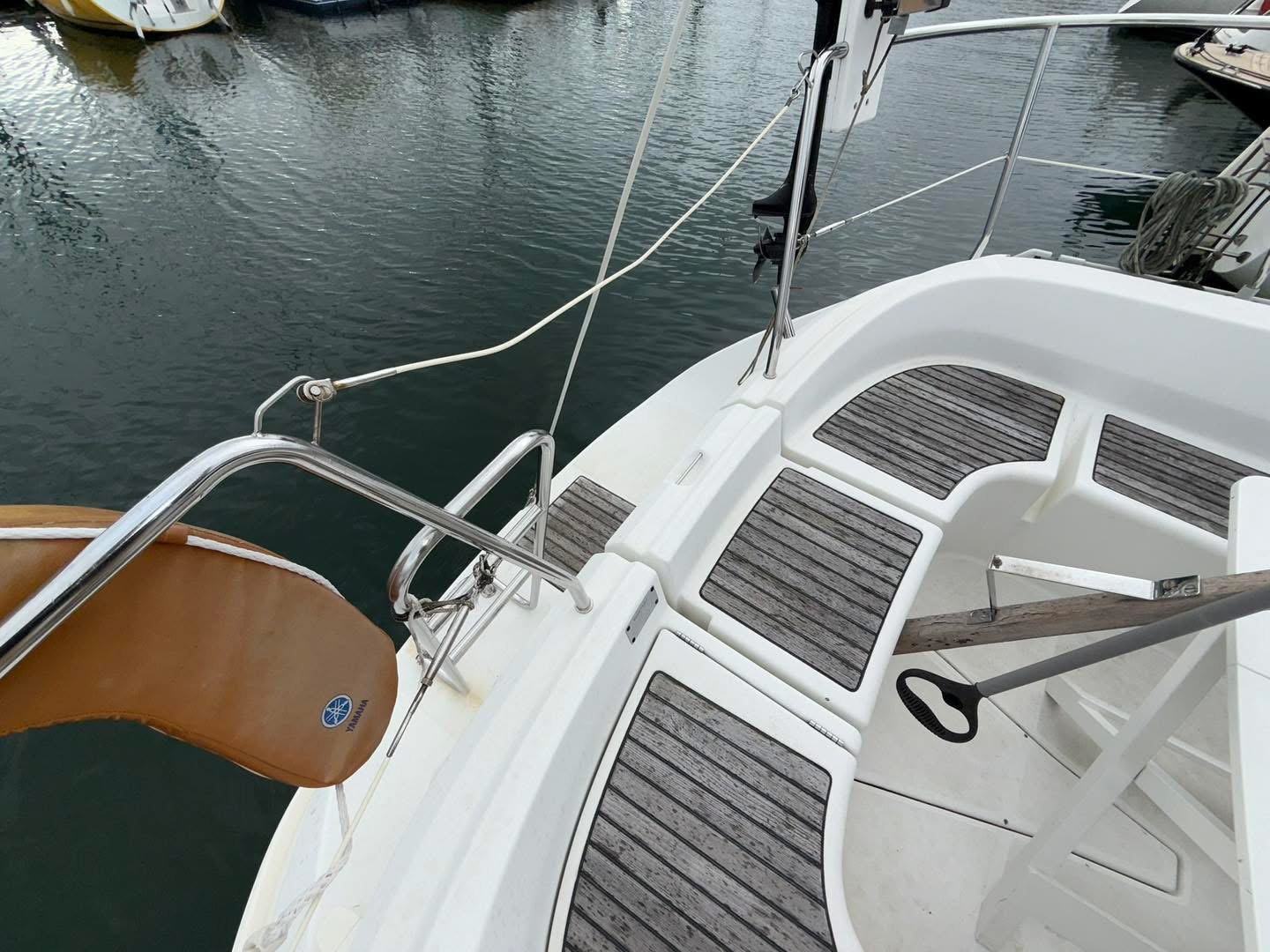 C9EDD201-2D09-483C-B7A4-F83F6F7EDBF8