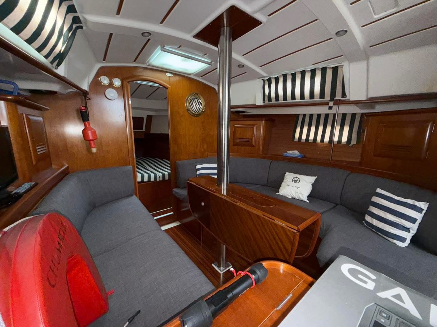 CE5B3E36-B24E-470F-91EE-ED3C448DEBF3