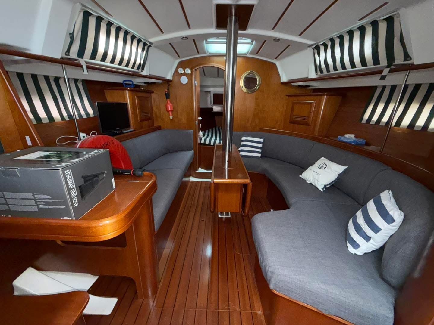 DCCC15C7-B1AB-4092-B99B-45F434BD5294