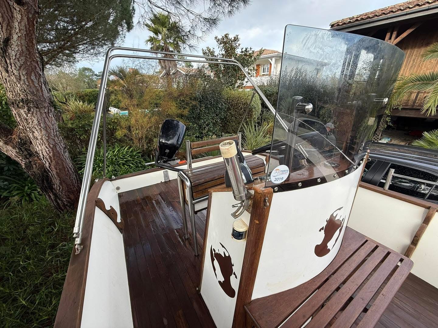 F4846F90-2026-43A1-89E0-7BAF25DA17F8