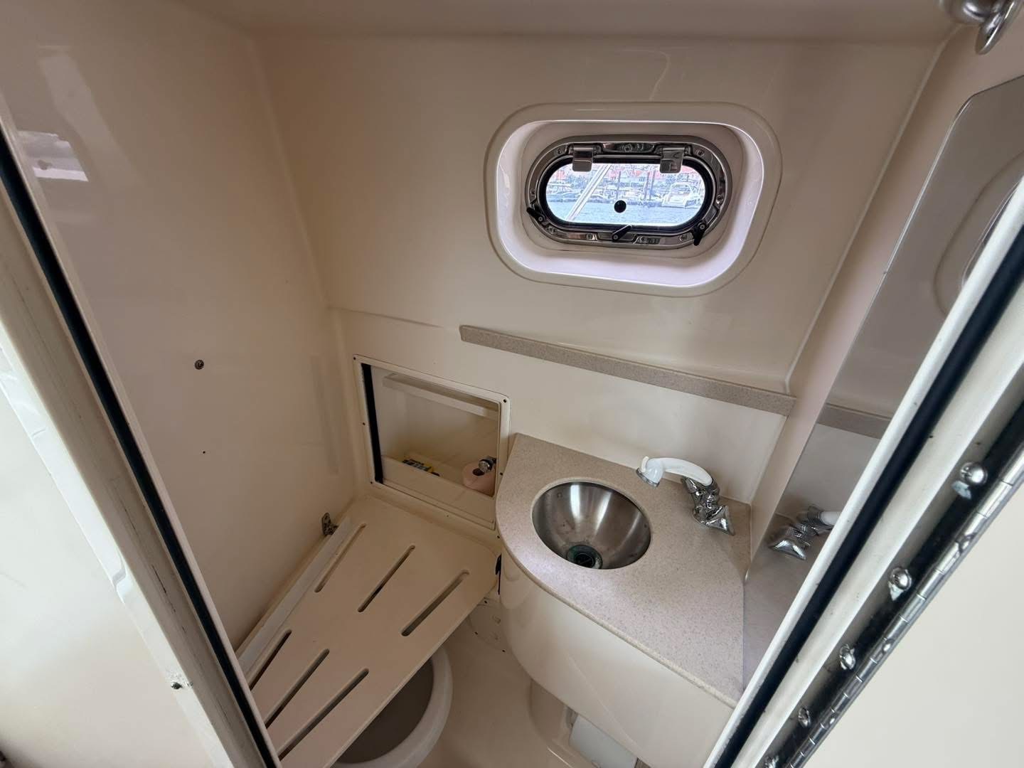 276FB579-214F-4E16-90C1-620C1DABCAA5