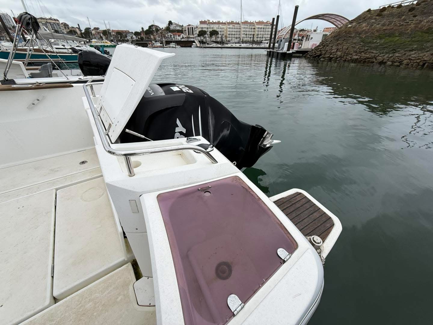 E7F1D9B7-A54C-4BA1-862B-639C9A43F156