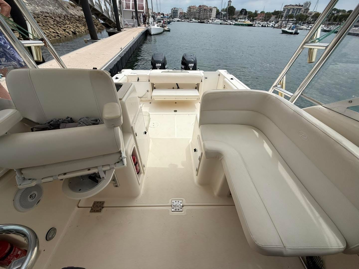 FBA08FF7-8E29-480E-BA07-54A6A7A46025