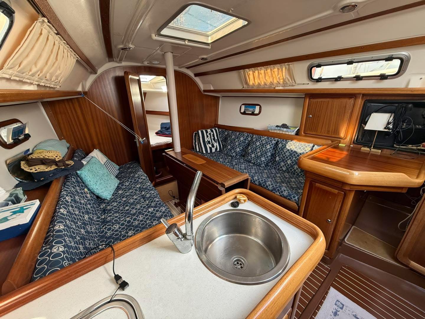 56318E6F-85E8-4094-8EFD-4D25918BFCC4