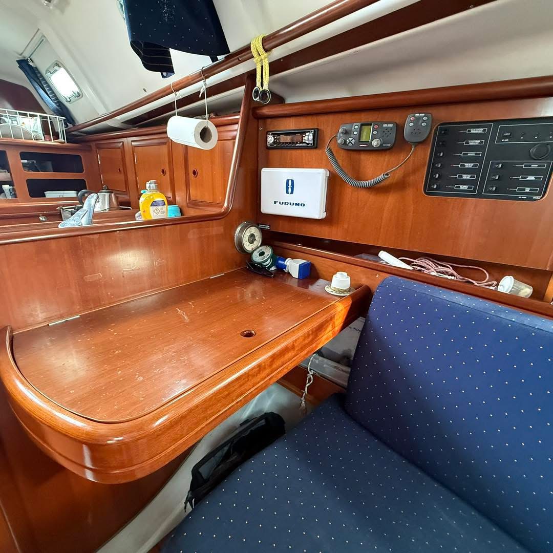 6AC06DFA-5B7D-4D05-8E8B-7A073F891384