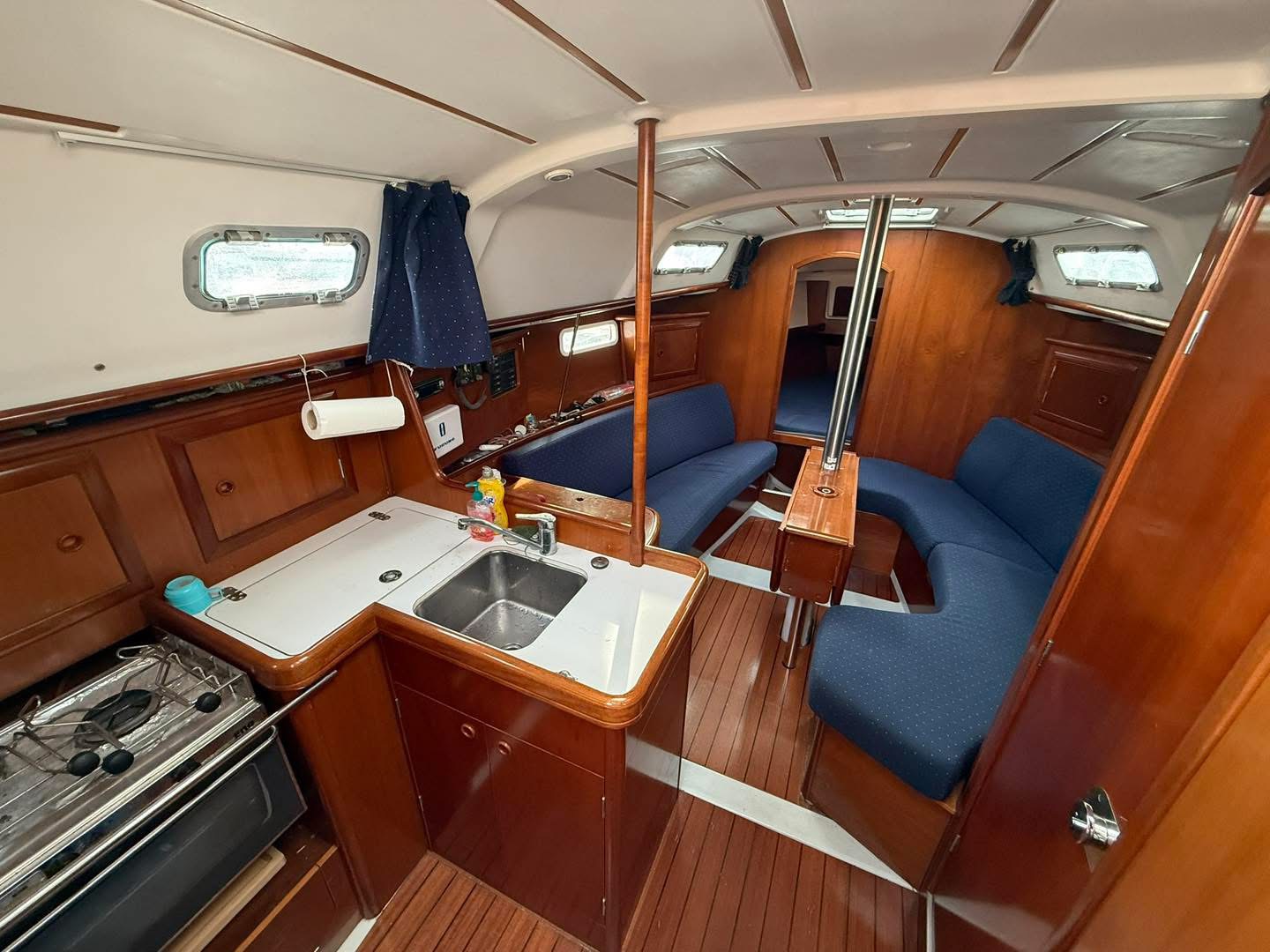 71AB7B6D-AB3E-4A2E-8A6A-5F080CE43A2F