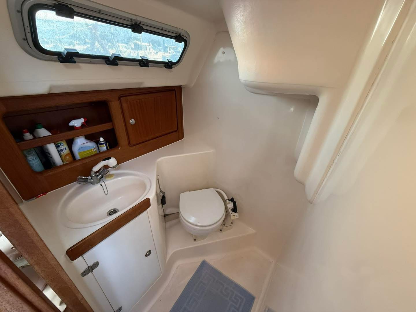 B2753B94-7756-4790-8F9C-360FECC040A7