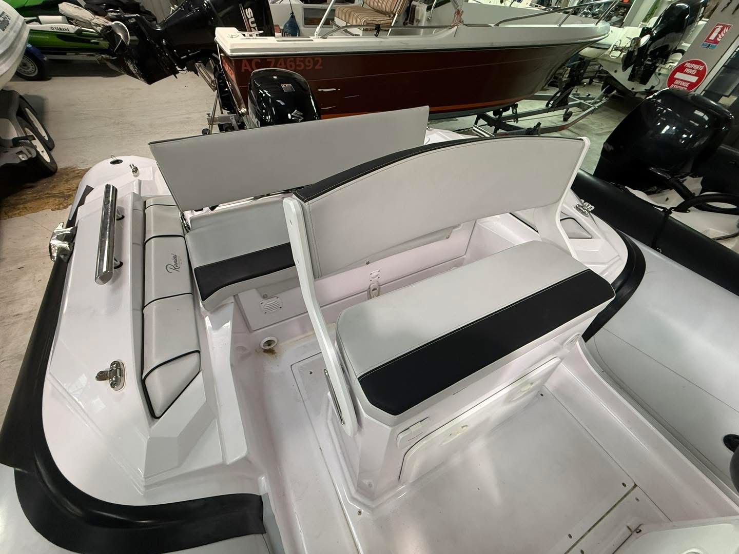 B5BBE008-1733-4928-B5CD-989420D16000