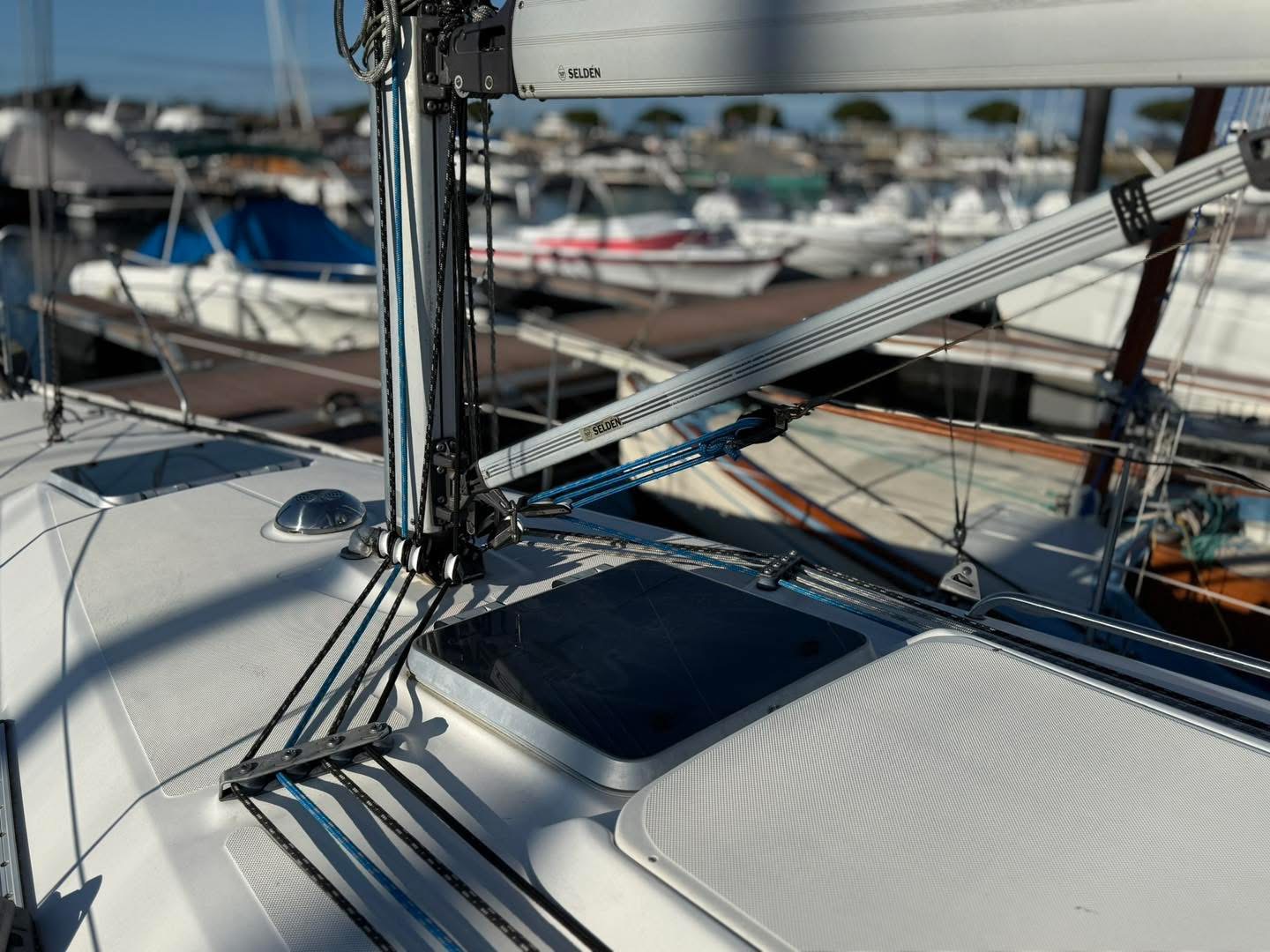 BB4C6A2B-ED78-4206-BB42-4182FF1B3619