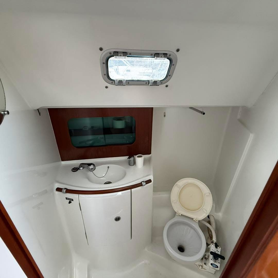 FC8C9421-E009-4E7F-A582-B2441ACD13E6