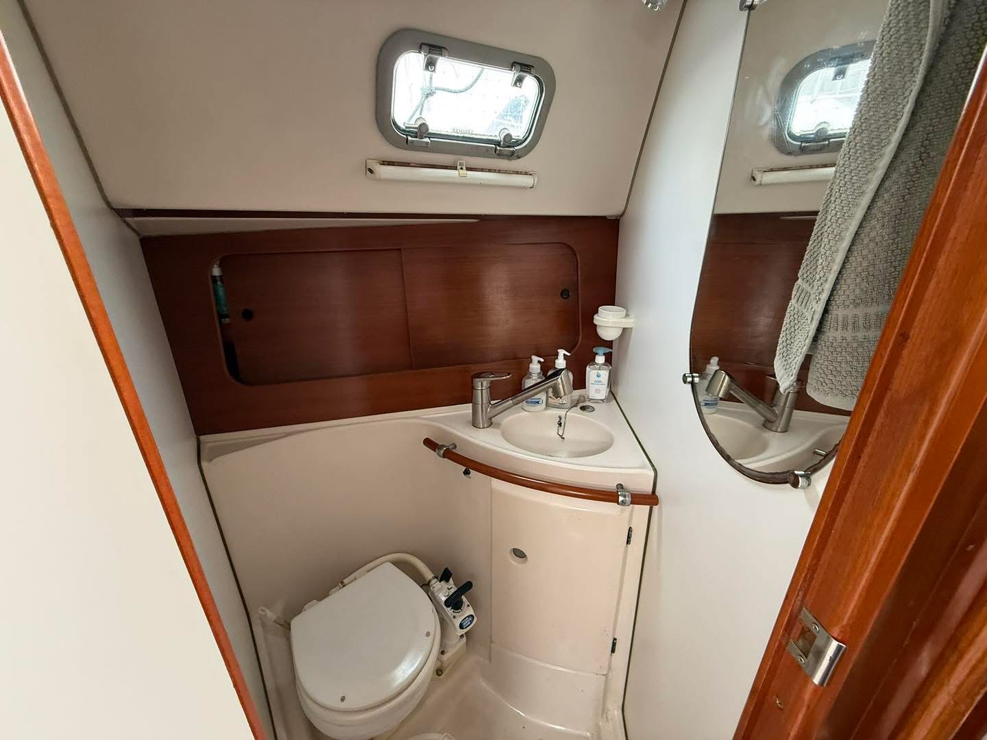 537D49F3-155F-4835-994A-6B47890A5CB8