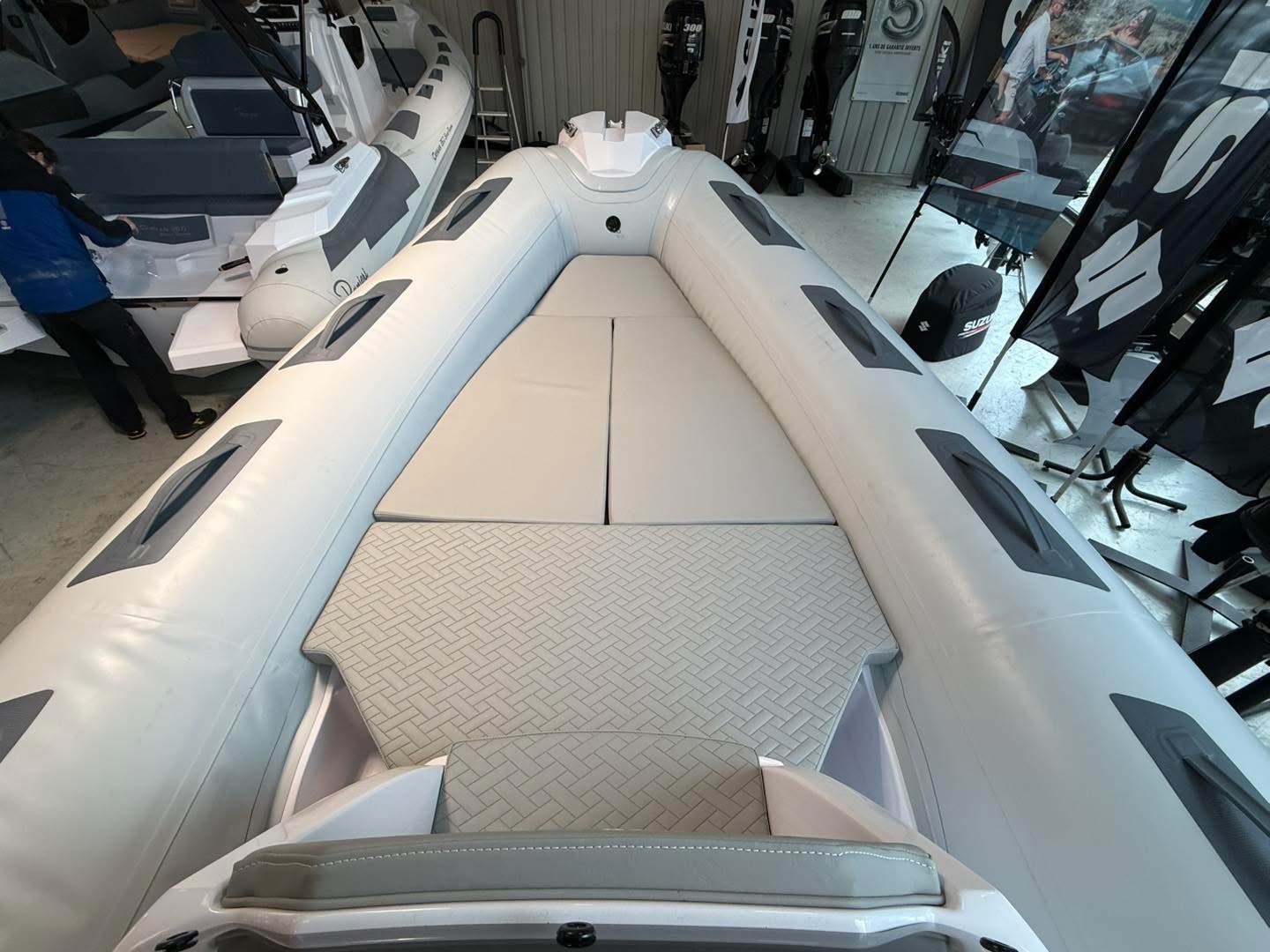 8B5F6EAE-E862-422C-A0B3-F77326EA5DDA