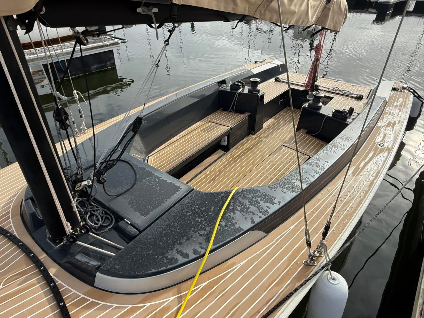 BD7DF000-D3BA-49FB-BD28-2191B1EBE4FE