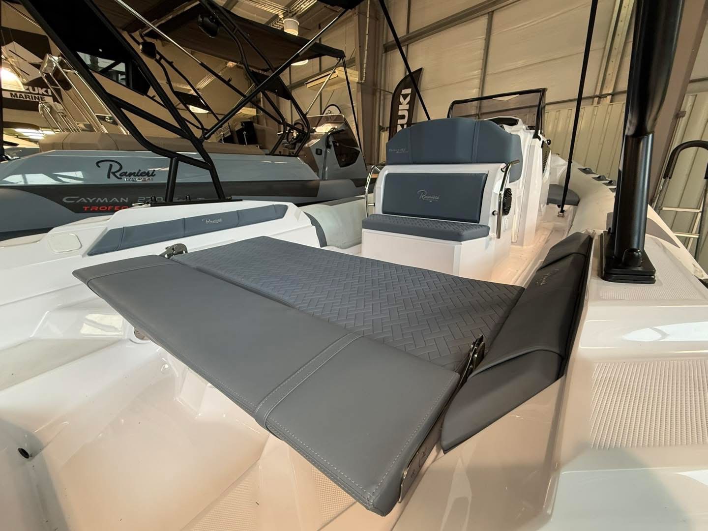 D1256F5F-1302-4350-9D0D-6D65E60E25FA