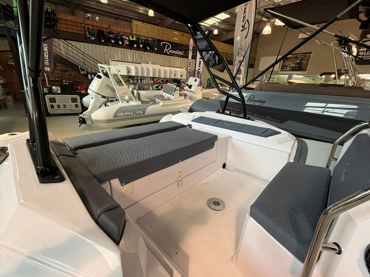 DC6BFD33-6CBA-47F1-81FA-67CFC4286B74