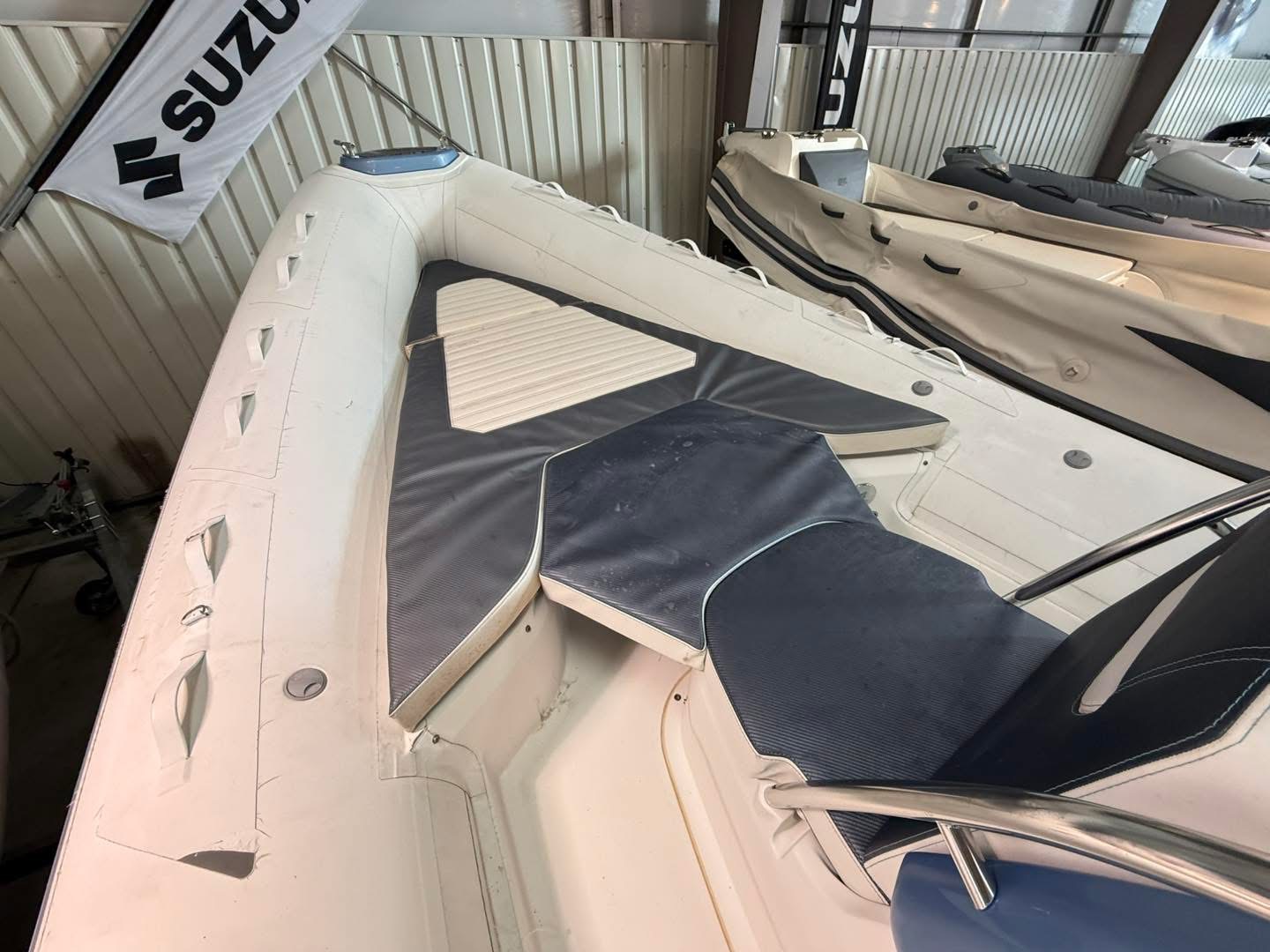 E54045B3-FD88-4AA5-A8C0-398D3DE5F6E6