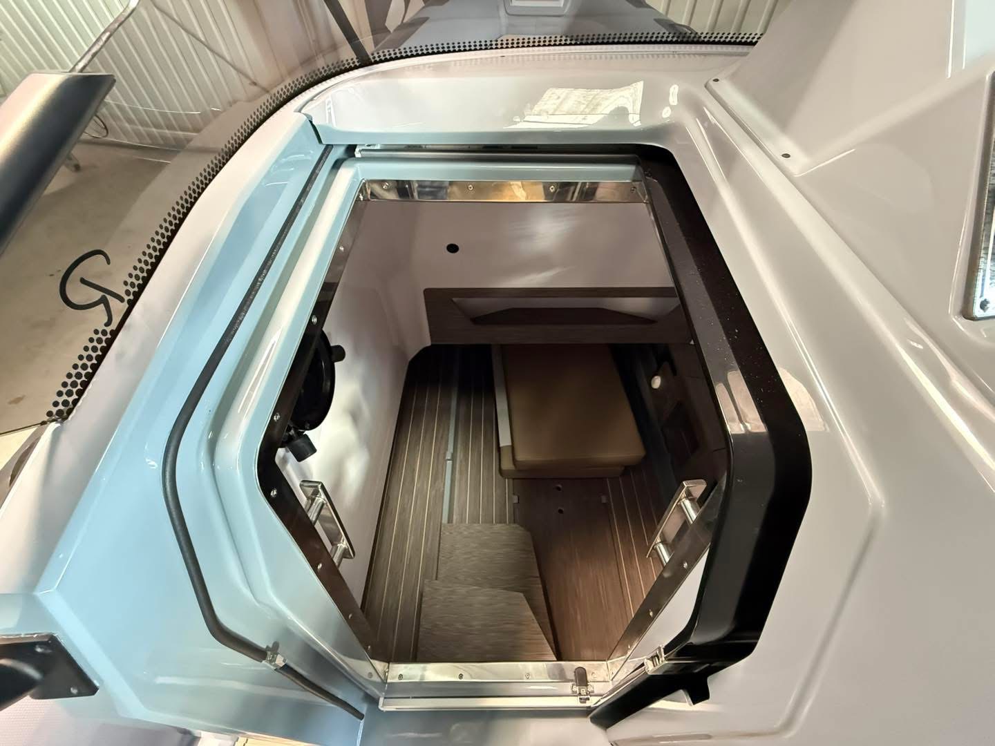 F6B77809-2858-41FD-91E1-BC217FE1BFBA