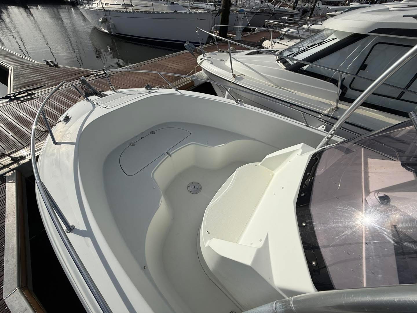 F87EF9C3-ADFB-4E52-BC2B-7D27846586E4