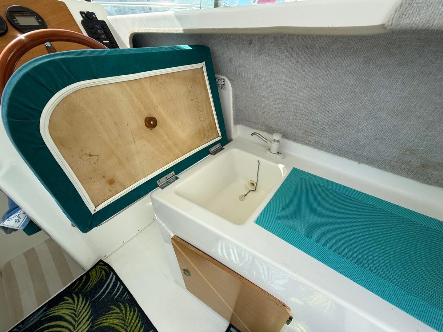 4AE71E47-F403-4FE6-AC64-9CEDD3F205F0