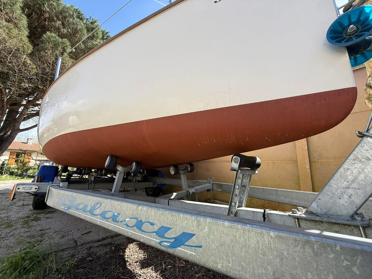 51FD7BED-56F1-463C-97A7-A57001248F7A