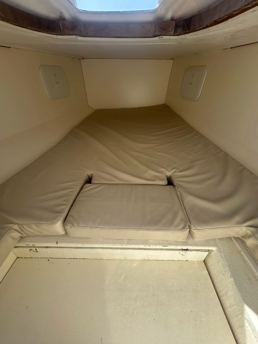 69C0A7C1-1911-4C44-9FE2-729F770CC6DD