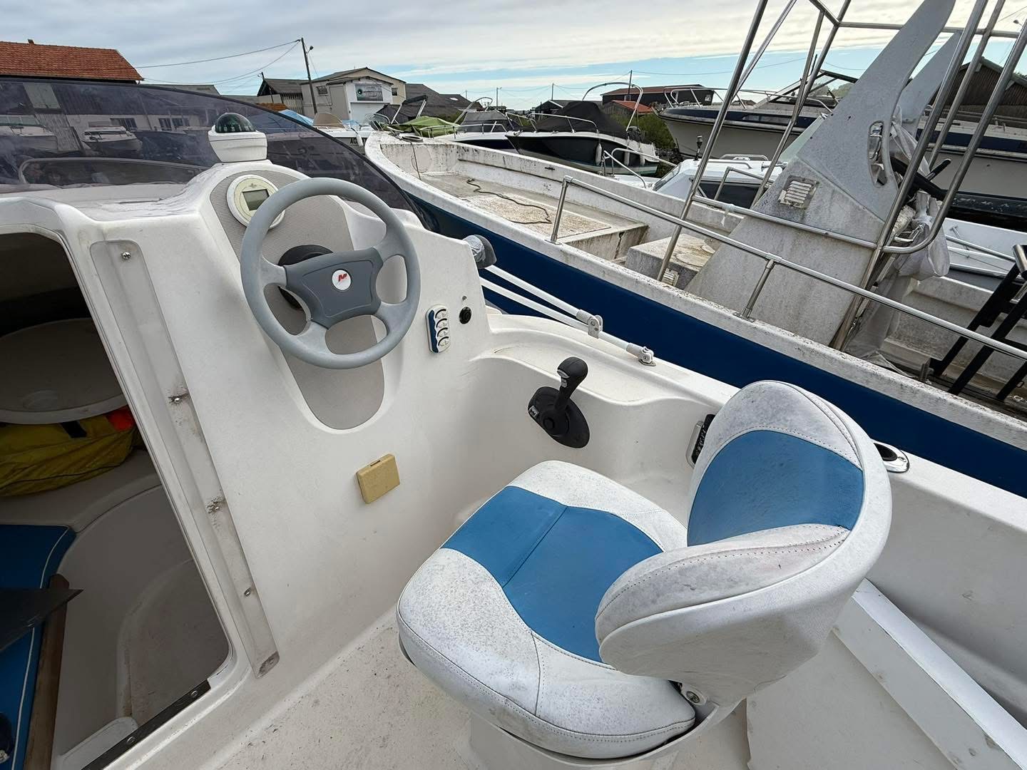 8D589D46-A8EA-47DD-8182-8AA8E1AC4E96