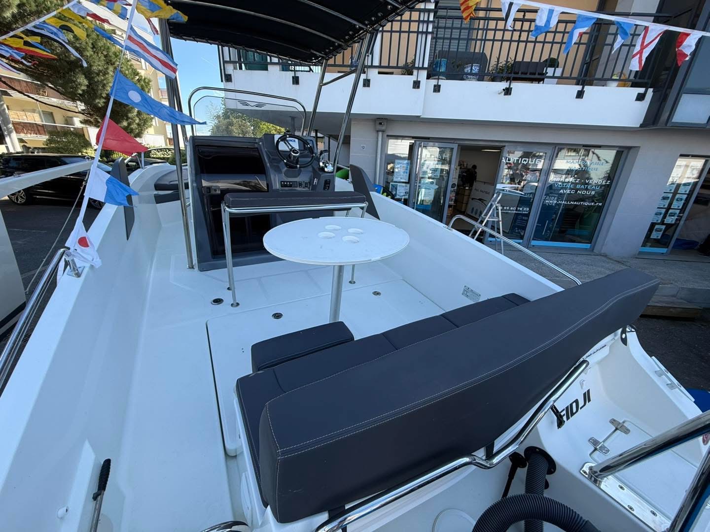 F9C50D77-5E7B-4421-BD57-7883CC9AB36C